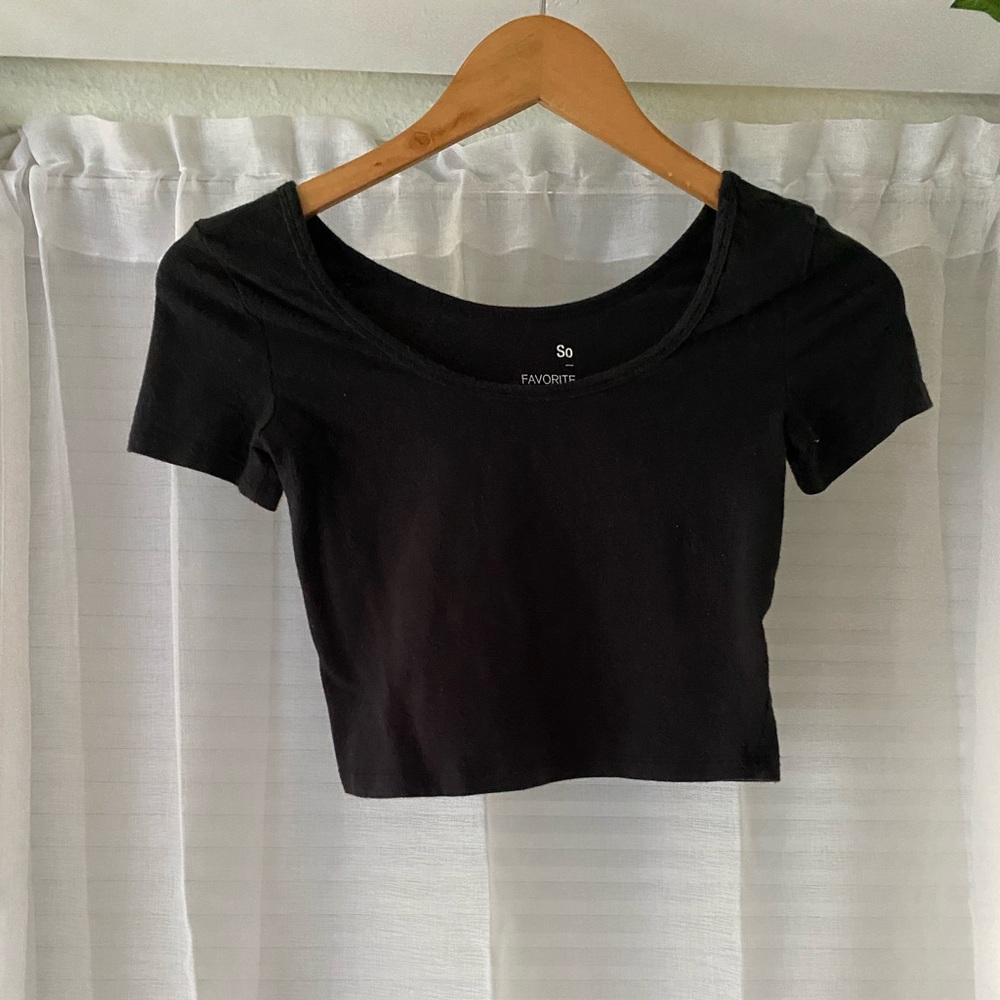 Basic Black Layering Cropped Tee
